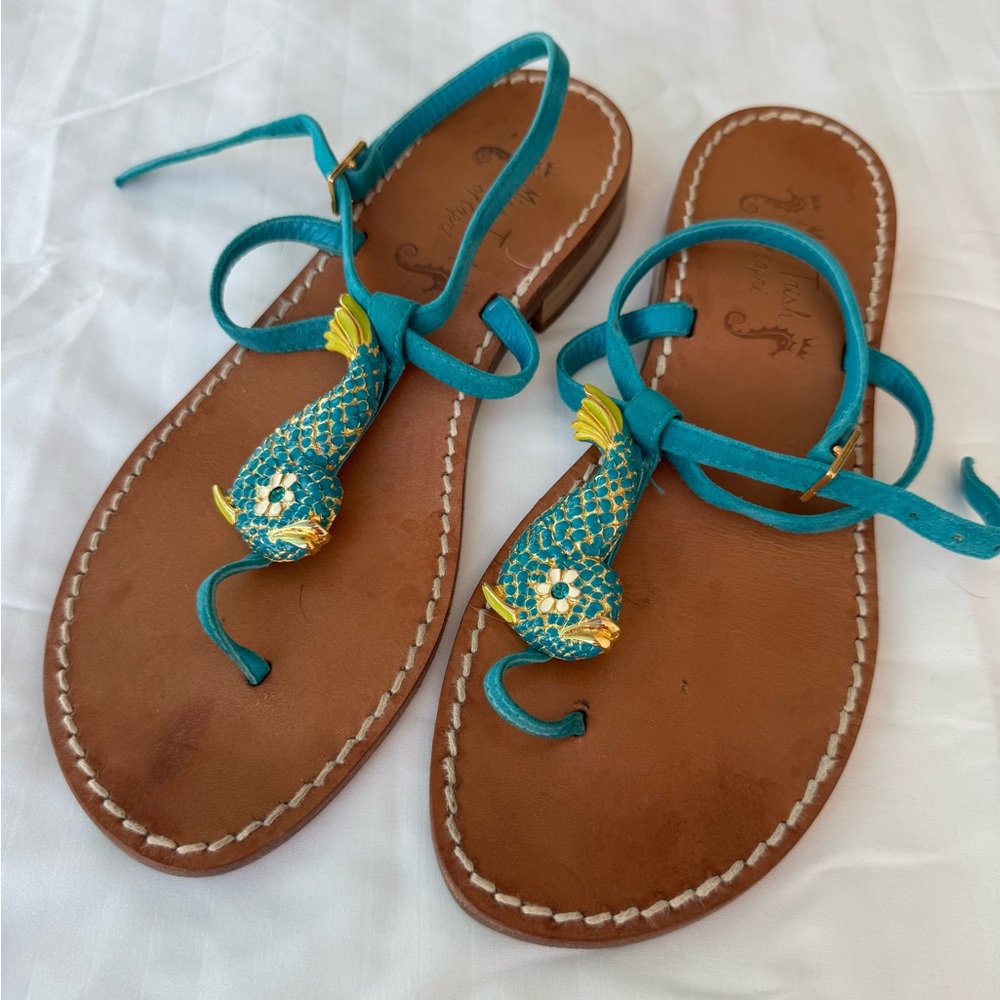 MISS TRISH OF CAPRI Blue T-Strap Sandals. Adjustable Ankle Straps. Gently worn